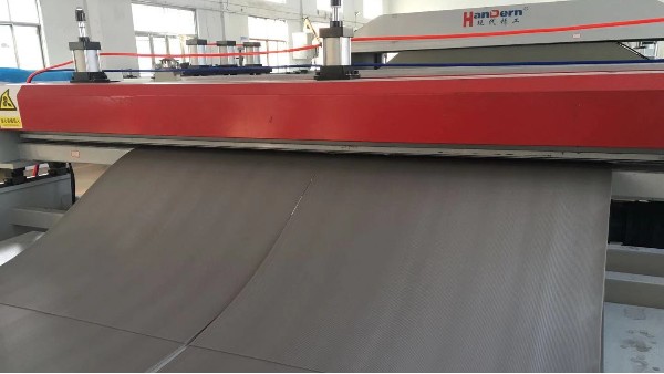 中空板廠家告訴為什么塑料PP板會產(chǎn)生臭味？