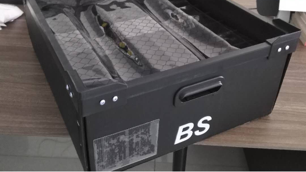 助力中車(chē)發(fā)展——奧海瑞泰中空板周轉(zhuǎn)箱攜手青島展騰工業(yè)裝備有限公司